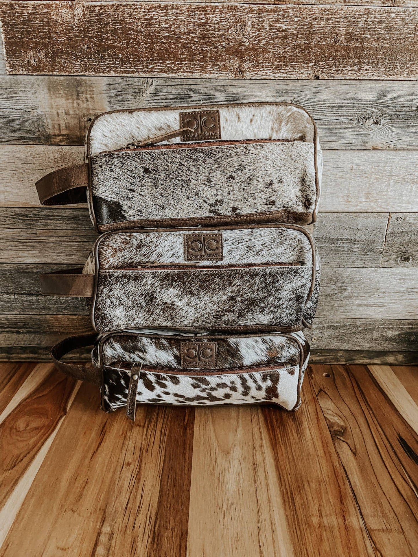 Cowhide Toiletry Bag for Men and Women