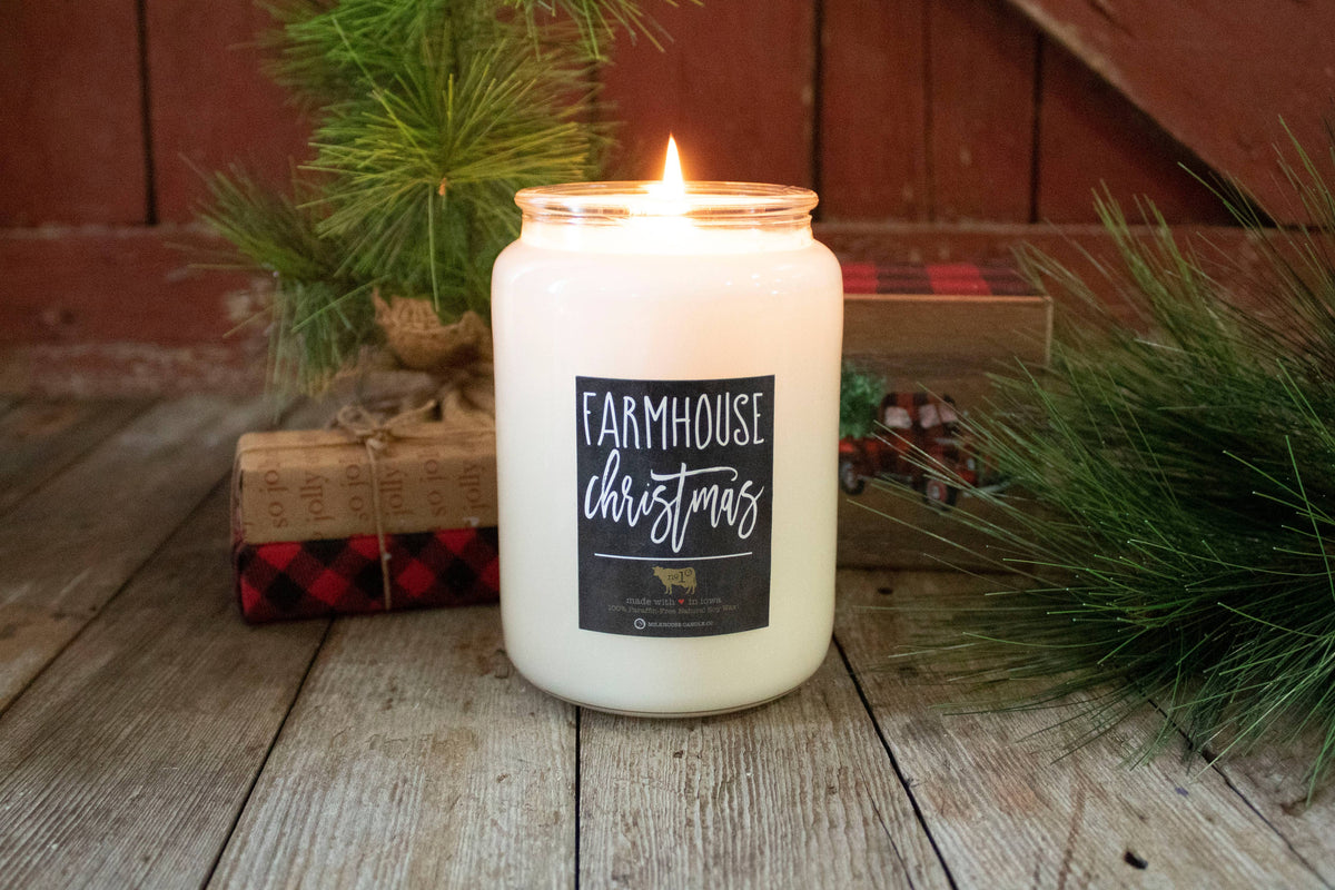 26 oz Farmhouse Jar Christmas Candle: Farmhouse Christmas