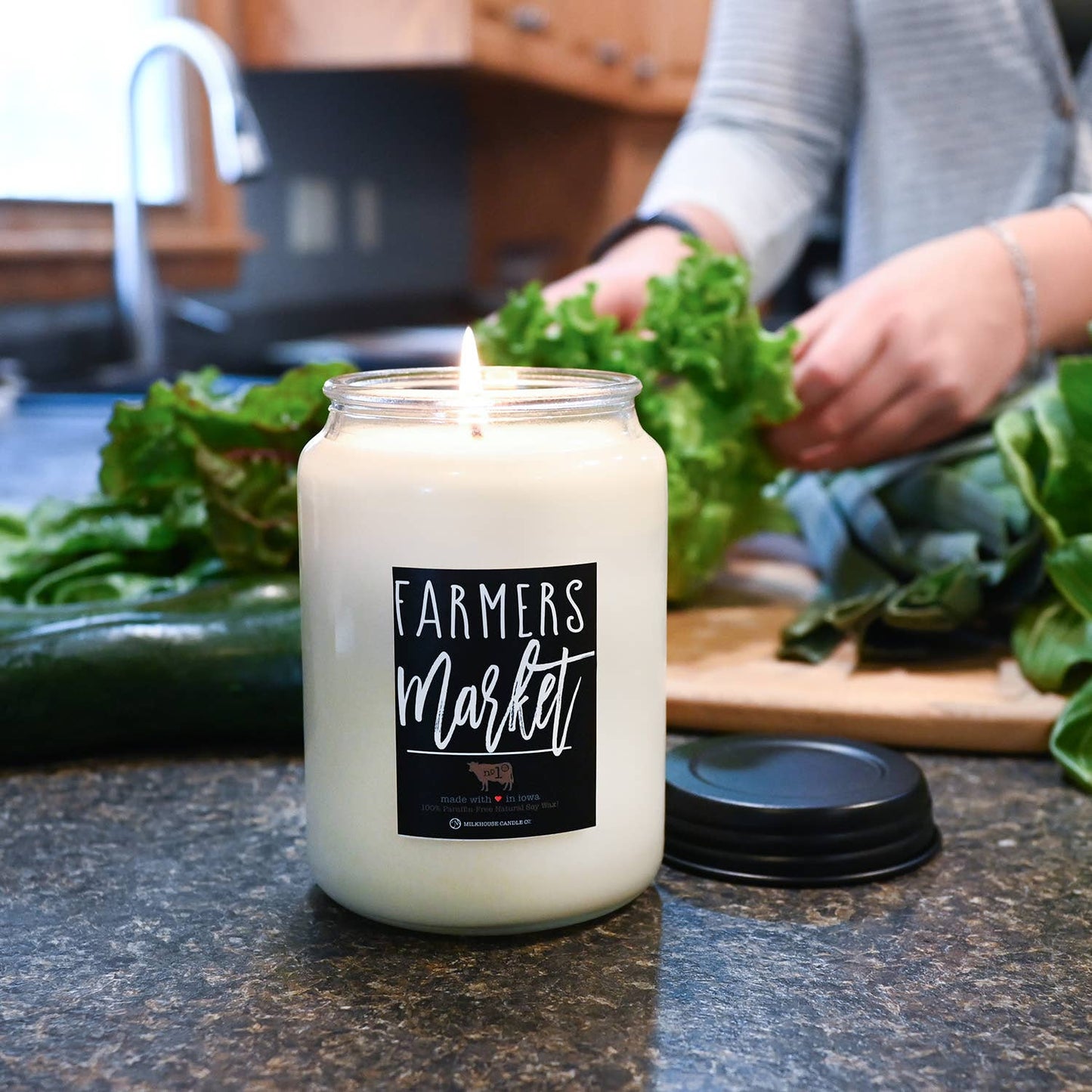 26 oz Farmhouse Jar Candle: Farmers Market