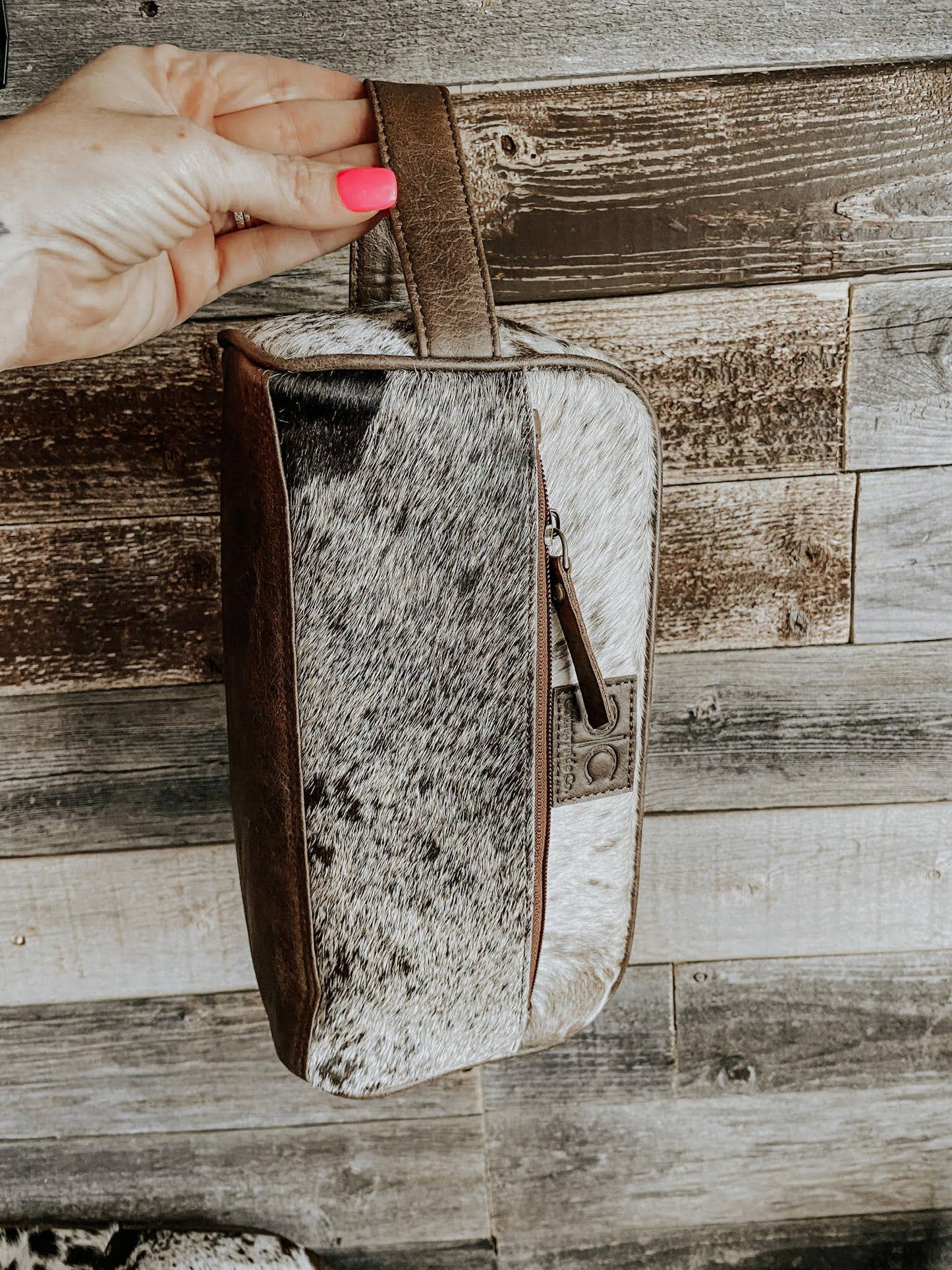 Cowhide Toiletry Bag for Men and Women