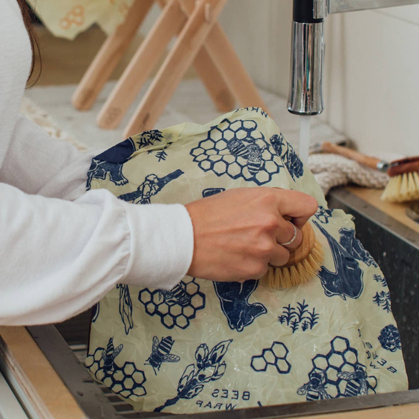 New! Bread Wrap - Bees & Bears Print