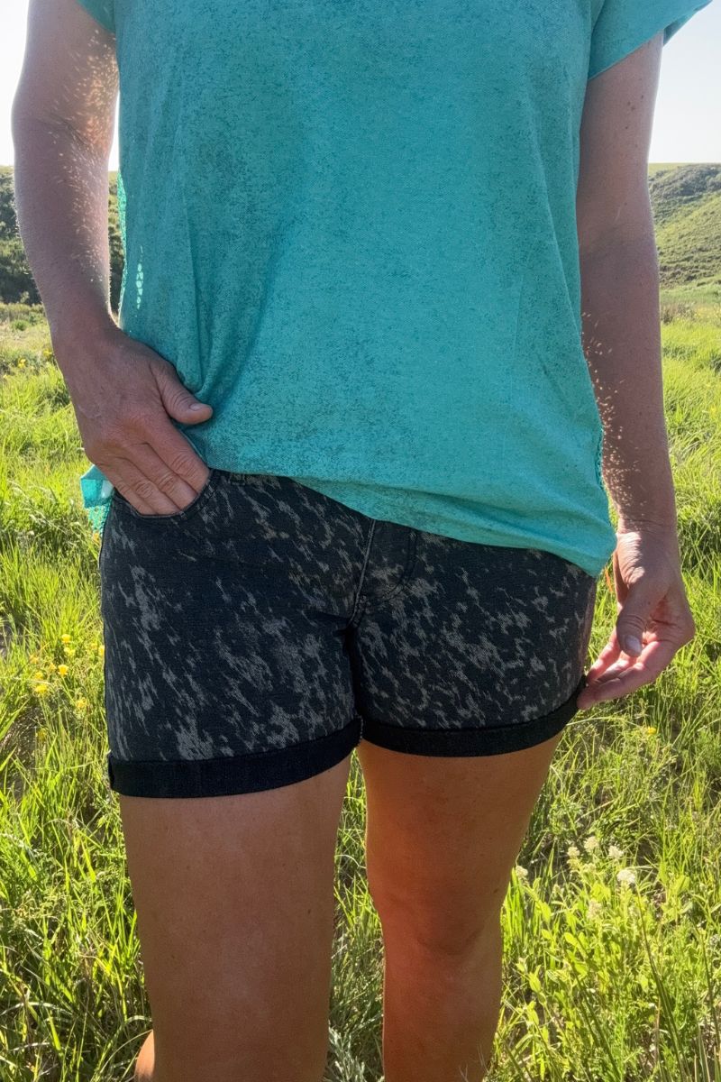 ON THE RANGE SHORTS